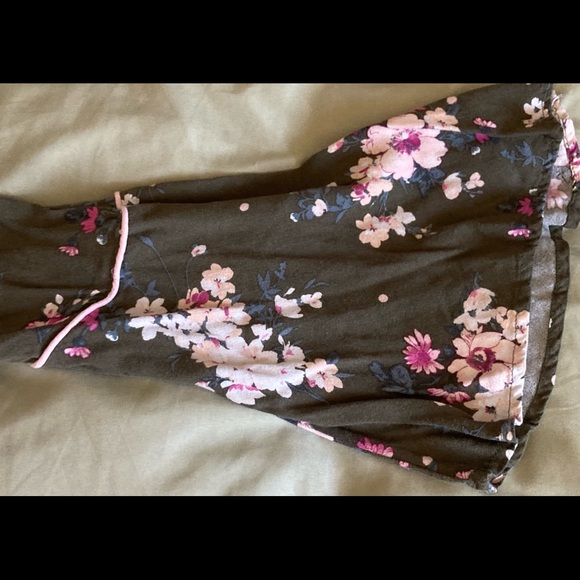 Spring/Summer cover-up - Picture 13 of 13